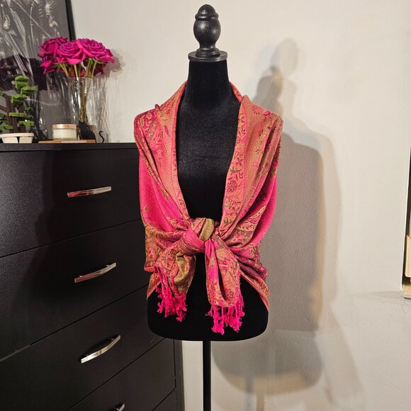 Gold, pink, floral, paisley, reversible, authentic pashmina scarf. - Picture 5 of 16